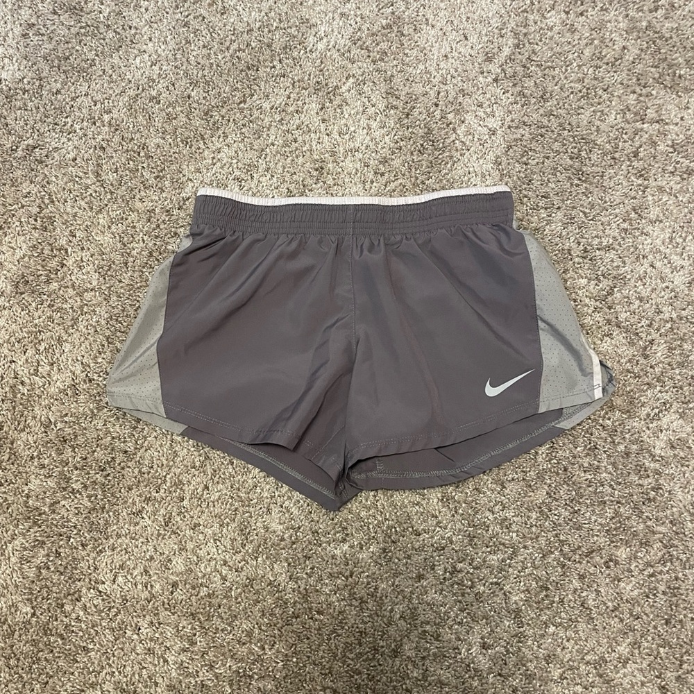 Nike Light Grey Breathable Athletic Running Shorts Size S Low Rise
